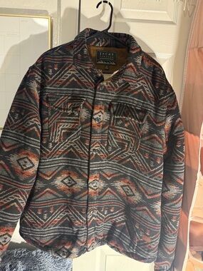 Universal Thread Black and Rust Patterned Lightweight Shirt Jacket